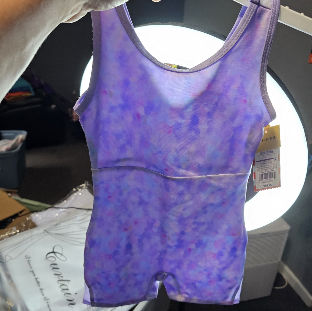 Leotard - Picture 2 of 3